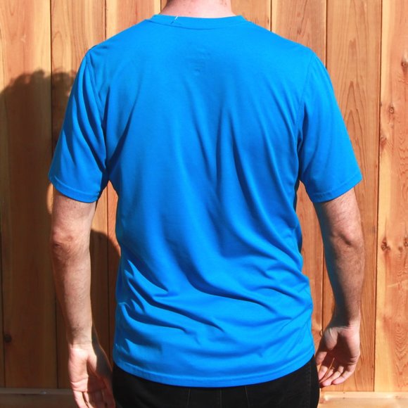 Crisp Blue Nike Dri-Fit Shirt Size Medium - Picture 2 of 6